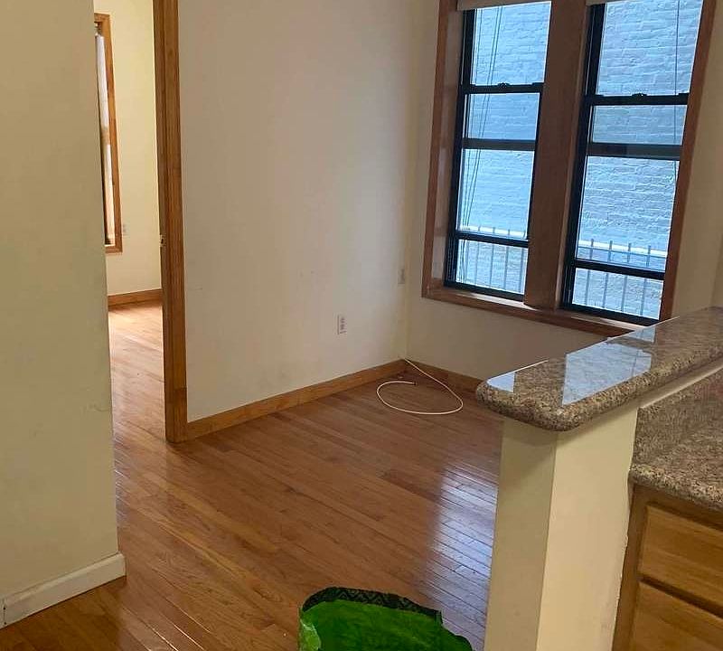 2nd image of 56 Henry St #B3