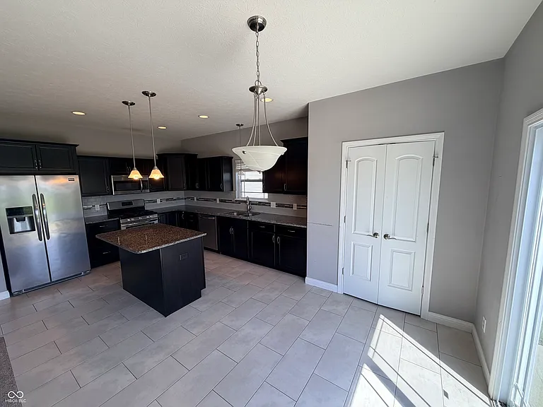 357 Indigo St — Photo 9