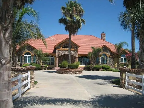 30995 E Rossier Rd photo 1