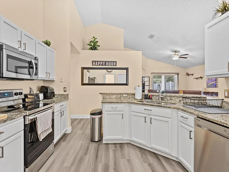 1722 Palmetto Pine Ln — Photo 4