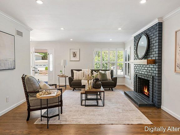5th image of 2345 Crestmoor Dr