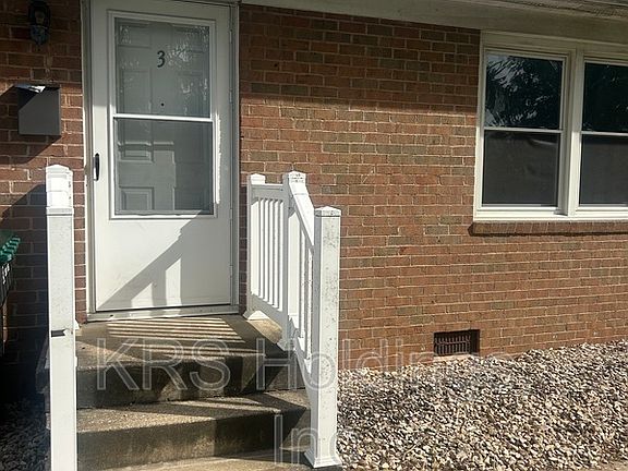2nd image of 314 Pope St Unit 3