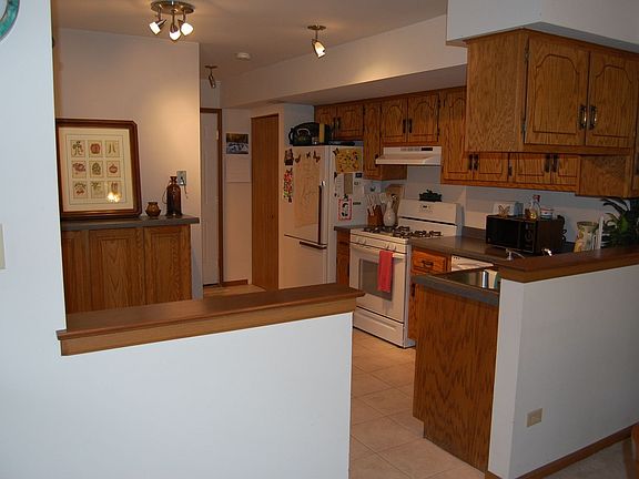 5th image of 9208 Cliffside Ln