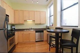 1st image of 320 W Evergreen Ave #4S