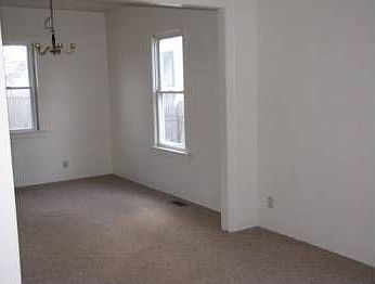 3rd image of 1329 W Bancroft St