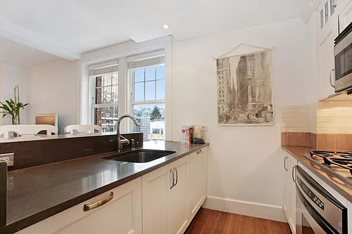 27 W 72nd St #1514 Photo 1