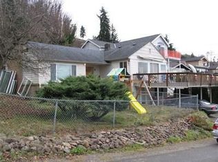 28436 Sound View Dr S, Seattle, WA 98198