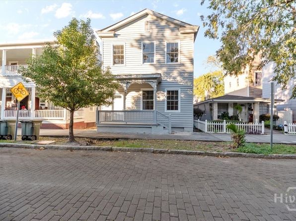 318 E Waldburg St