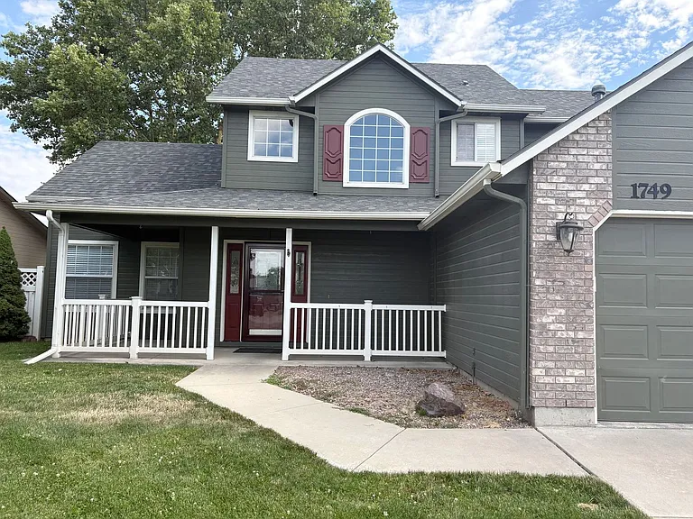 1749 W Greenhead Dr — Photo 3