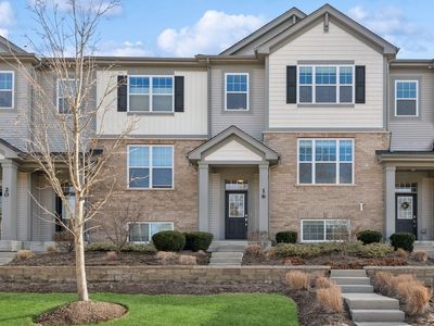 16 E Heritage Ct, Arlington Heights, IL, 60004