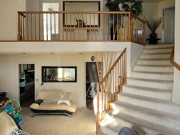 3rd image of 1682 Placer Cir