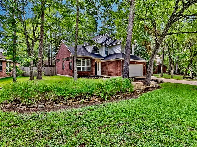 111 S Winterport Cir — Photo 1