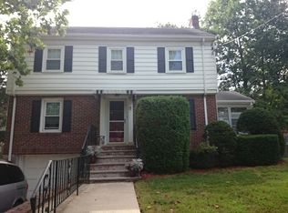 7 Carlson Cir, West Roxbury, MA 02132