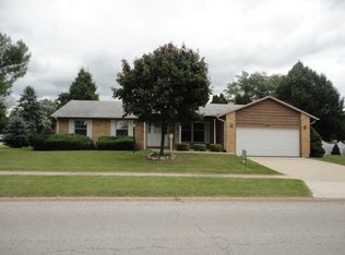 651 Hillside Ave, Antioch, IL 60002