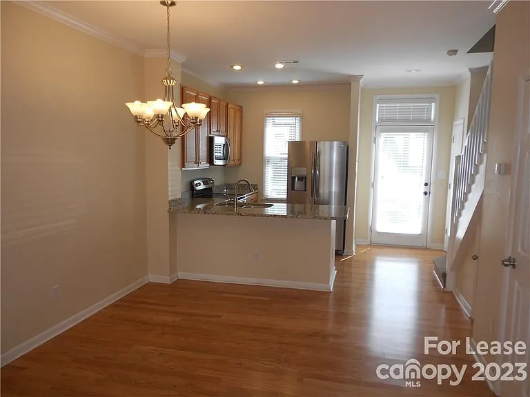 2545 Dilworth Heights Ln — Photo 7