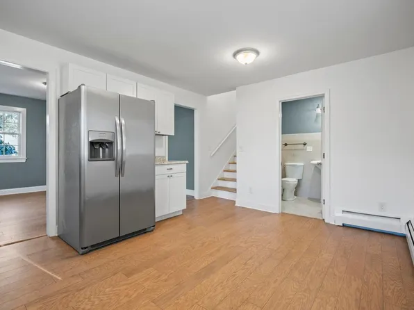 12 Macdougal St #12, Kittery, ME 03904