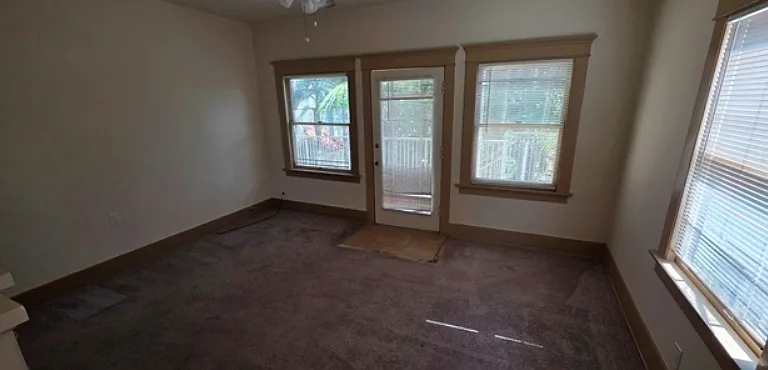 1404 E 2nd St #8 — Photo 5