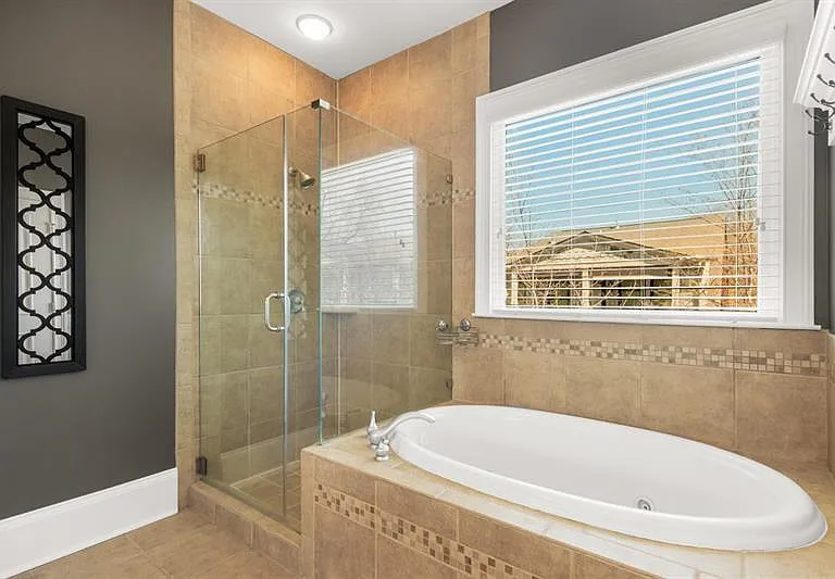 395 Laurent St NW #5 — Photo 24