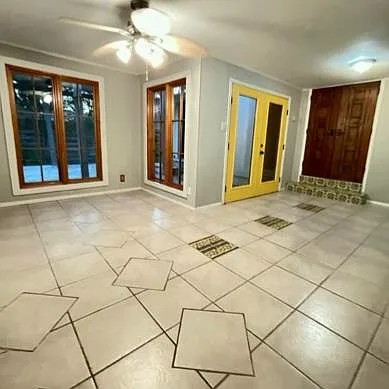 118 E Elmview Pl — Photo 10