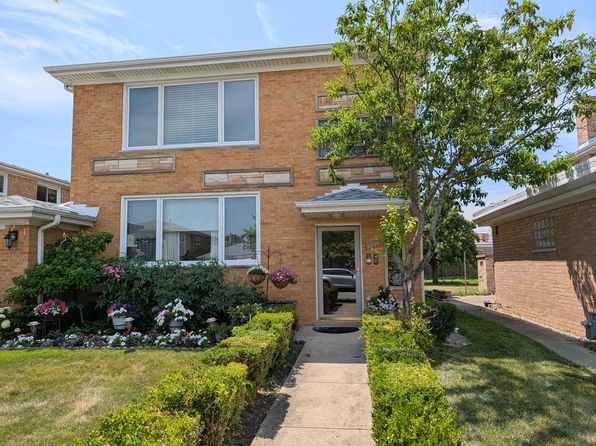8734 N Wisner St APT 2
