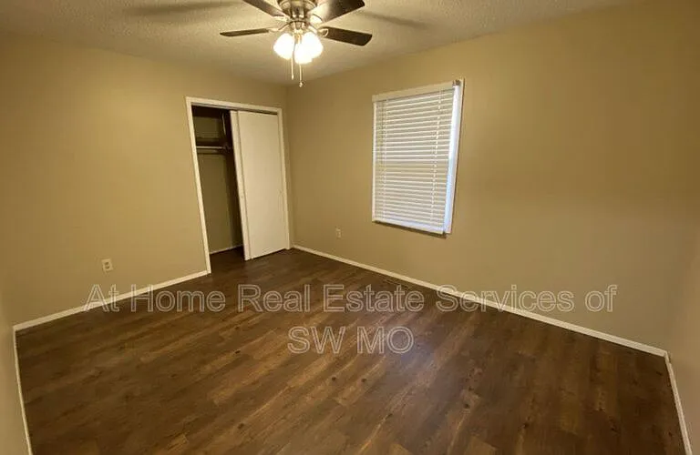 1207 W Sunset St #B — Photo 10