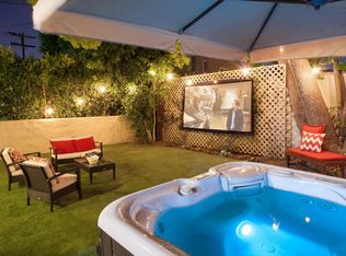 907 N Crescent Heights Blvd, Los Angeles, CA 90046