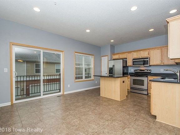 5th image of 6945 Jack London Dr