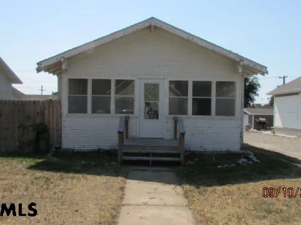 133 W 9th St, Bayard, NE 69334
