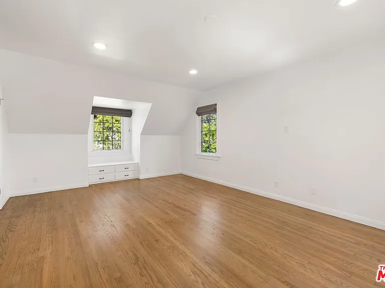 501 Cascada Way — Photo 8