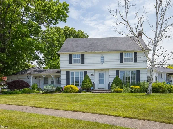 2801 Sherwood Dr, Lorain, OH 44053