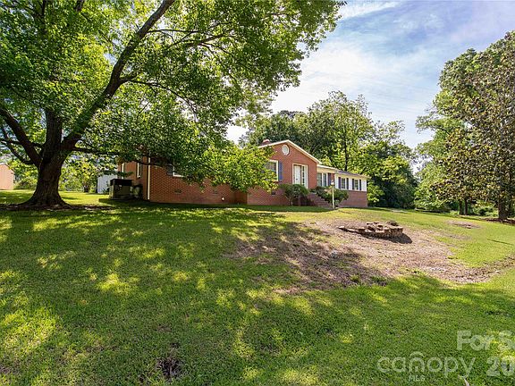 4th image of 503 Jackson Rd
