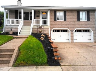 1036 Barone Dr, Weirton, WV 26062