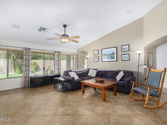 2nd image of 4980 E COLONIAL Drive