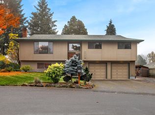 22344 SE Sharon Dr, Damascus, OR 97089
