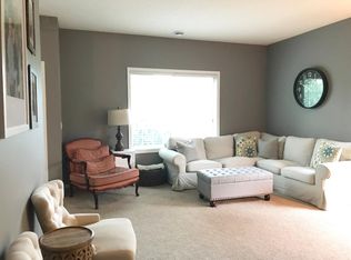 8032 Stratford Cir S, Shakopee, MN 55379