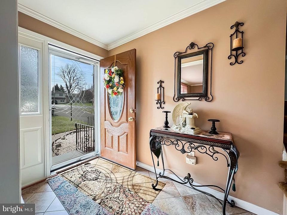 454 Buck Rd, Holland, PA 18966 Zillow