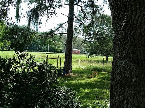 Neighbors on right side of h