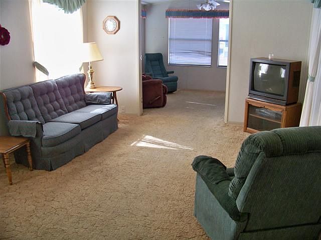 2nd image of 500 Archer Ln
