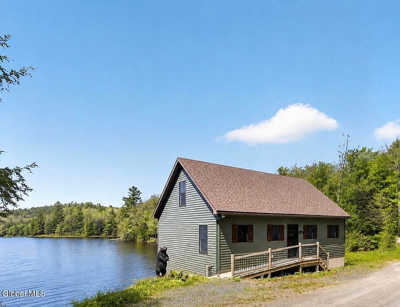 3rd image of 78 Lake Camp Way