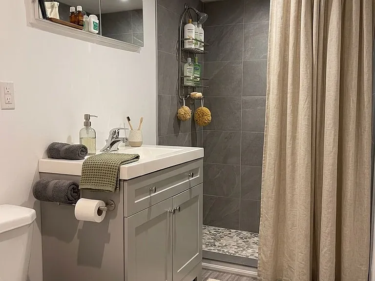 142 Pickering St #LOWER — Photo 6