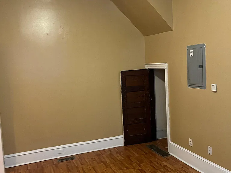 5640 Walnut St #1 — Photo 20