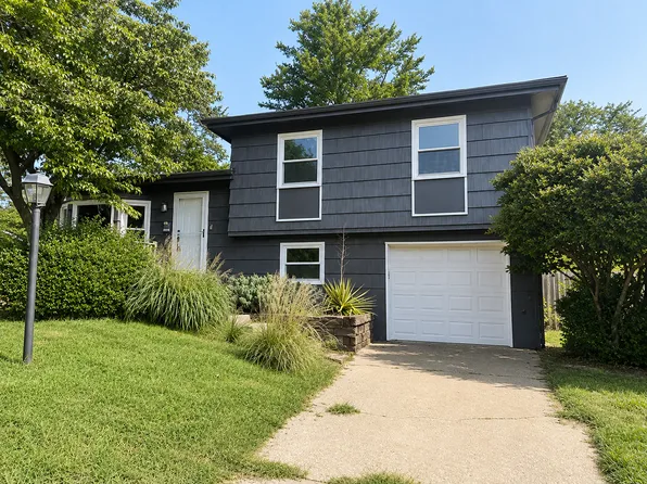 3206 NE 67th St, Kansas City, MO 64119