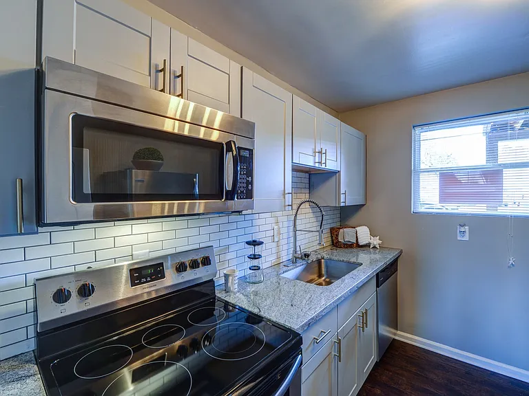 1837 Grayland Ave #B — Photo 13