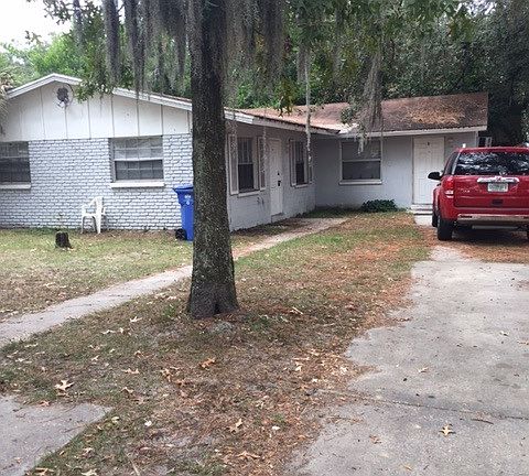 2nd image of 1406 College Park Ct APT A