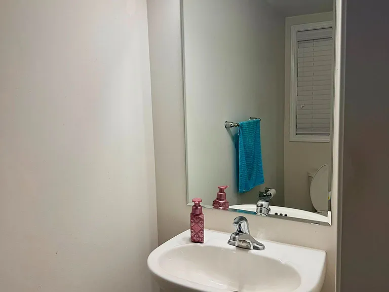 40 Leblanc Cres — Photo 15