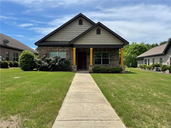 2622 Tuscany Hills Dr, Auburn, AL 36830