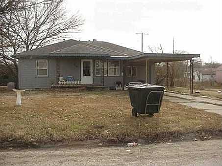 1st image of 200 E 12th St