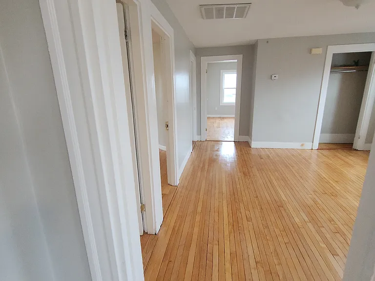 24 Lyon Ave #2 — Photo 3