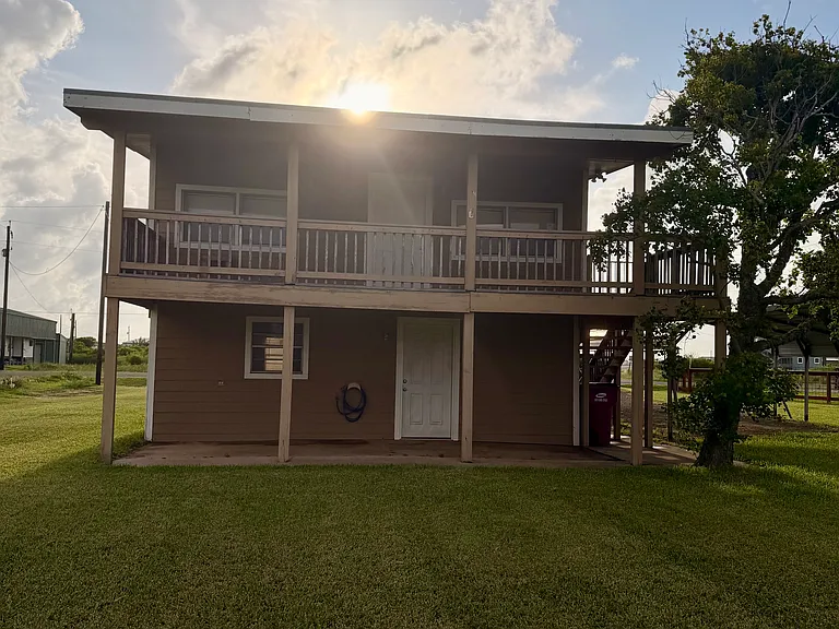 219 Flamingo St — Photo 4