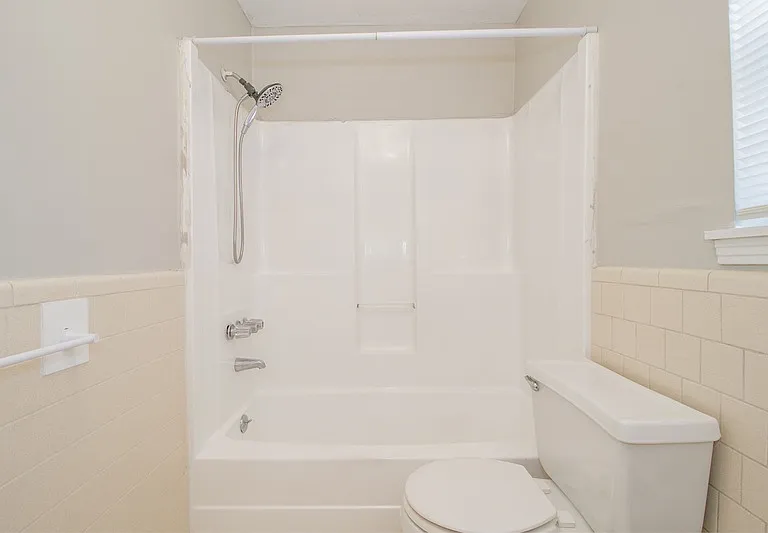 404-18 Thompsonville Ln — Photo 10